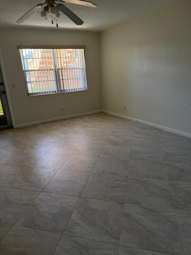 Foto del edificio - 79 Dorchester E