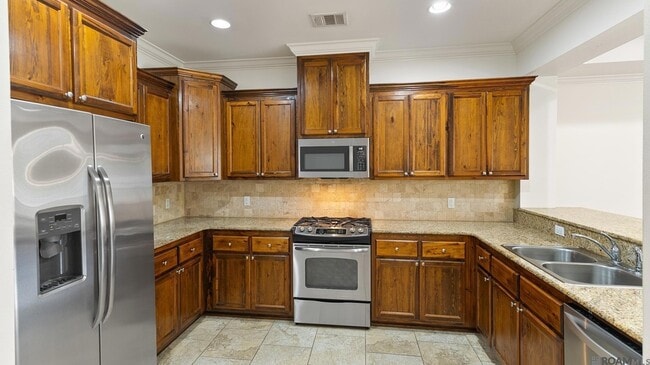 Building Photo - 7945 Seville Ct