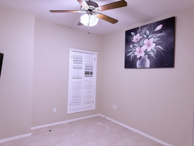 Building Photo - 3307 Simmental Dr