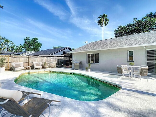 Foto del edificio - 2707 Lakeville Dr