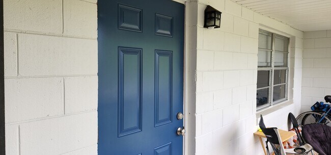 Building Photo - SANFORD: 2nd Floor Condo Sandlewood Villas