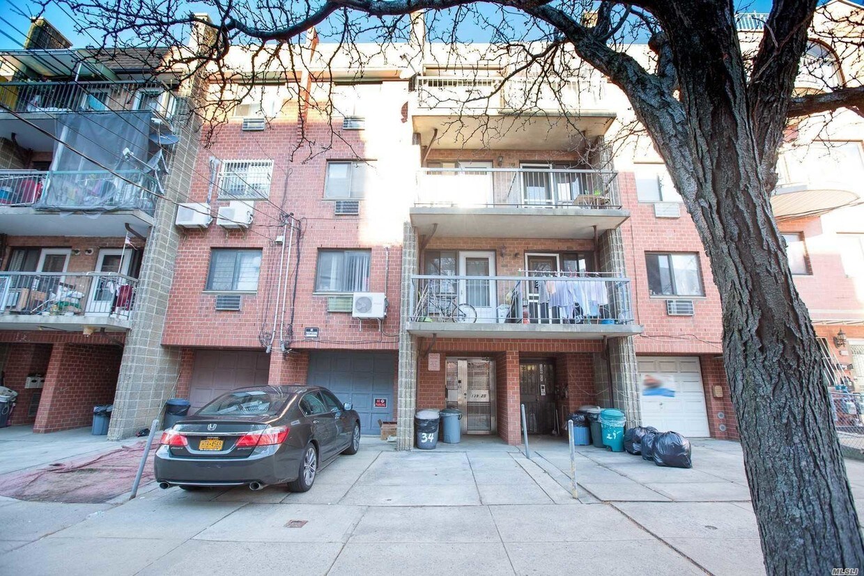 Primary Photo - 139-25-139-34 34th Ave