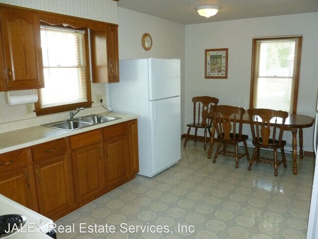 Building Photo - 4 br, 4.5 bath House - 112 N Penn St