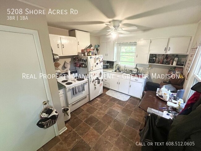 Building Photo - 5208 Shore Acres Rd