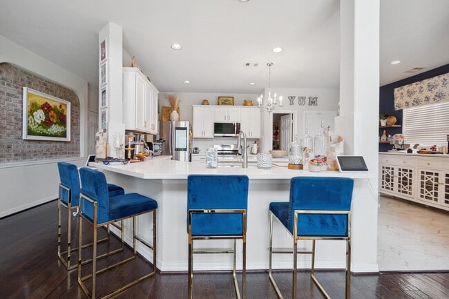 Building Photo - 24514 San Pellino Dr