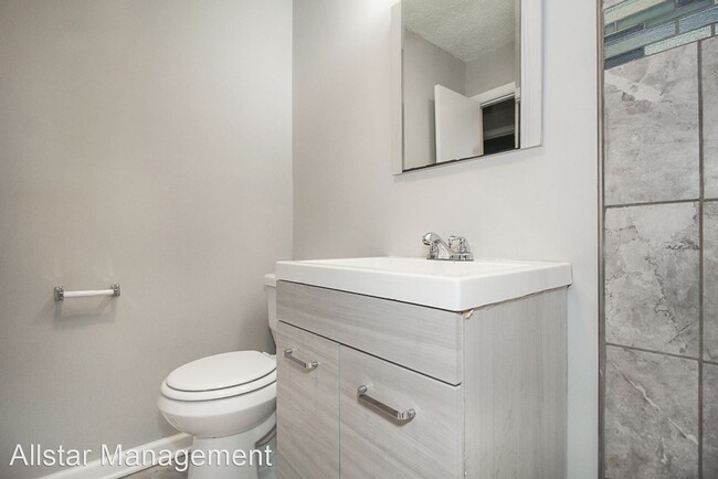 Building Photo - 3 br, 1.5 bath House - 13187 Richards Dr