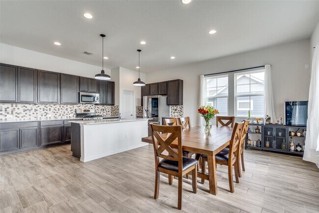 Building Photo - 9304 Apogee Blvd