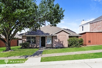 Building Photo - 12717 Hilltop Dr