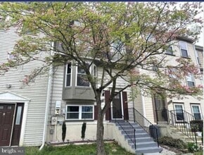 Building Photo - 14741 London Ln