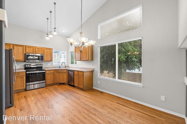 Building Photo - 4 br, 3.5 bath House - 1252 S Alton Ct