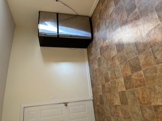 Building Photo - 2332 W Eastwood Ave