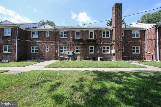 Building Photo - 121 Cherry Parke