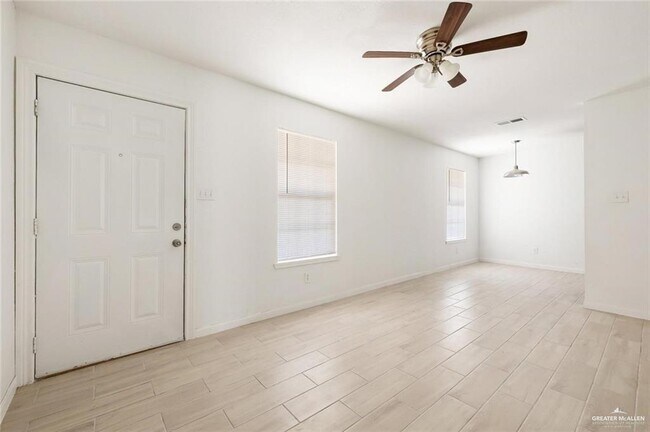 Building Photo - 402 Gastel Cir