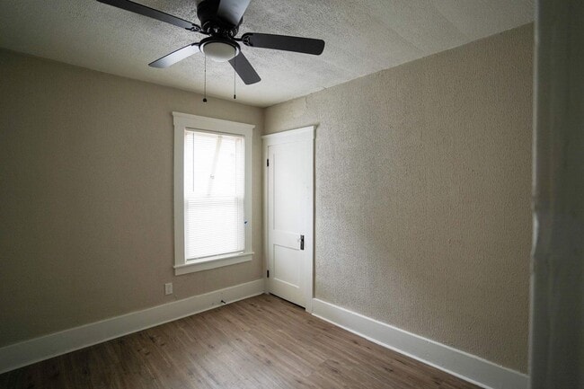 Foto del edificio - This beautifully updated 3-bedroom, 1-bath single-family home is ready for move-in!