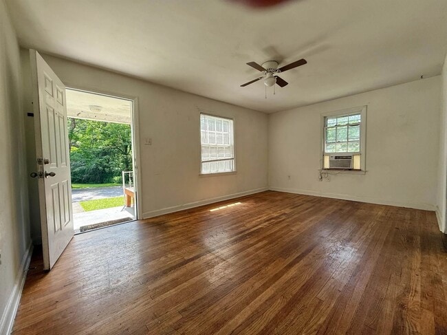 Building Photo - 1109 Palmer Dr