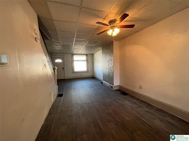 Foto del edificio - 116 E Elizabeth Ave