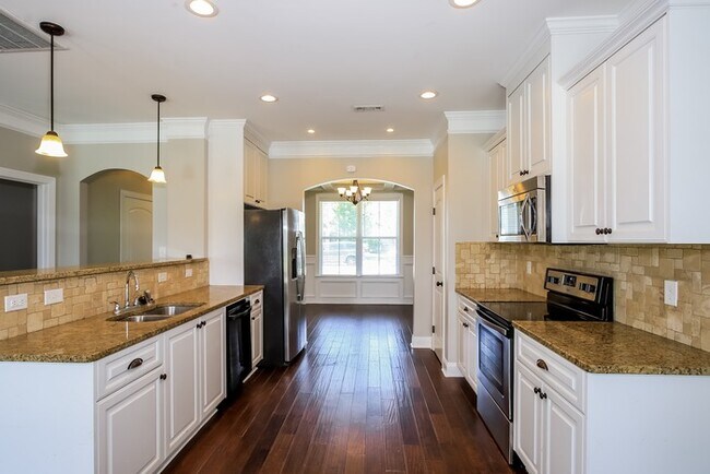 Building Photo - Gorgeous Home in Grovetown, GA