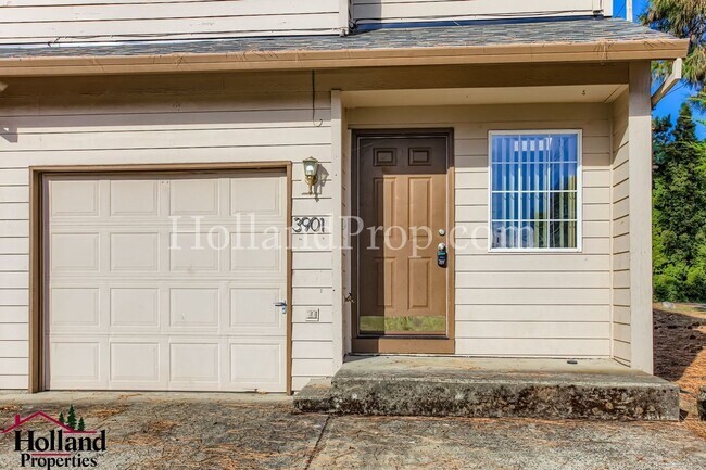 Photo - Charming 3-Bedroom Duplex in a Prime Locat... Townhome