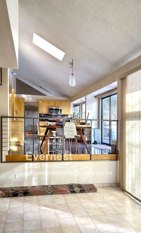 Foto del edificio - 5250 S Joliet Way
