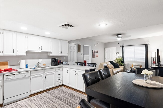 Building Photo - 4165 N Craftsman Ct