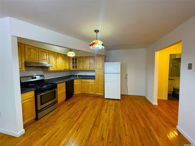 Building Photo - 36-21 193rd St