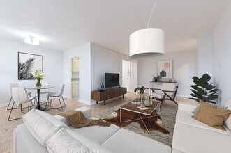 Building Photo - 445 Eglinton Ave E