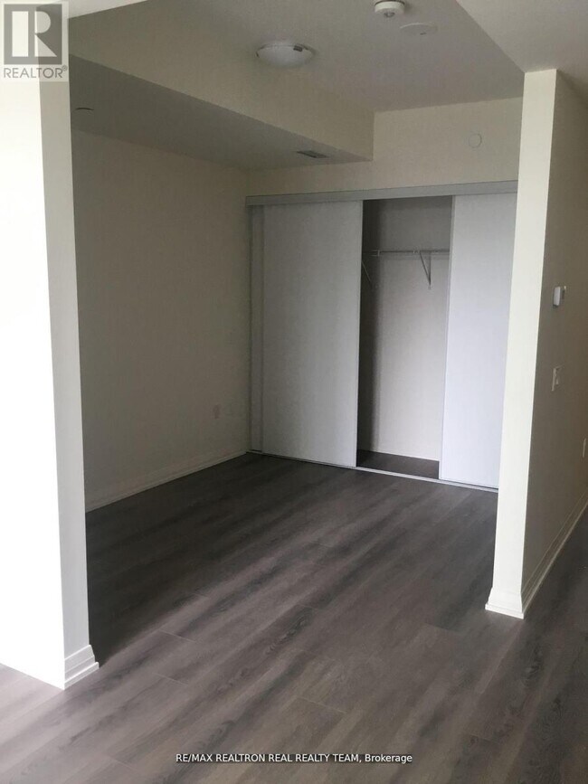 Photo du bâtiment - 9000 Jane St