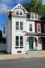 Building Photo - 633 Locust St