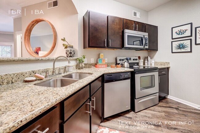 Foto del edificio - 1 bedroom Townhome in Bullcreek
