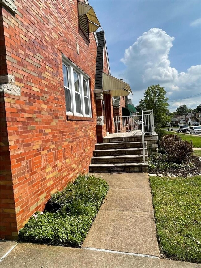 9046 Rosemary Ave, St Louis, MO 63123 House Rental in St Louis, MO