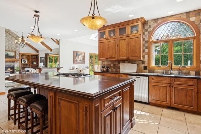 Foto del edificio - 8S241 Dunham Dr