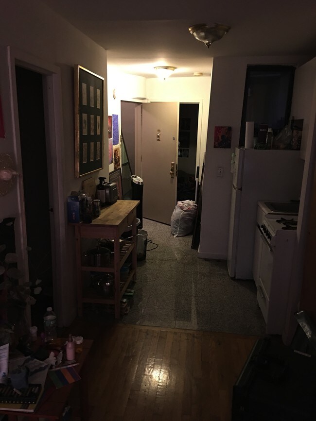 Foto del edificio - 334 E 82nd St