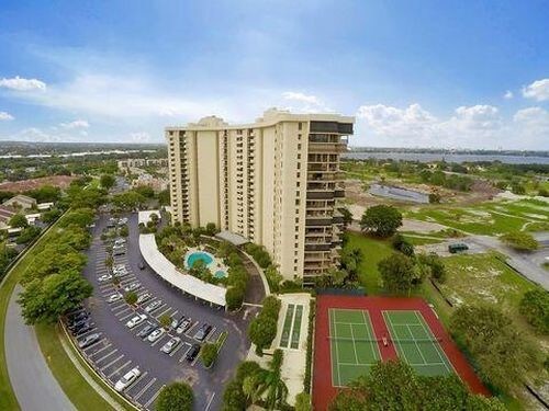 Foto principal - 2450 Presidential Way