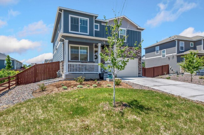 Foto del edificio - 4-Bedroom Home in Mallard Ridge with Office and Fenced Yard