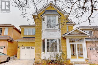 Building Photo - 4 Lancelot Ln