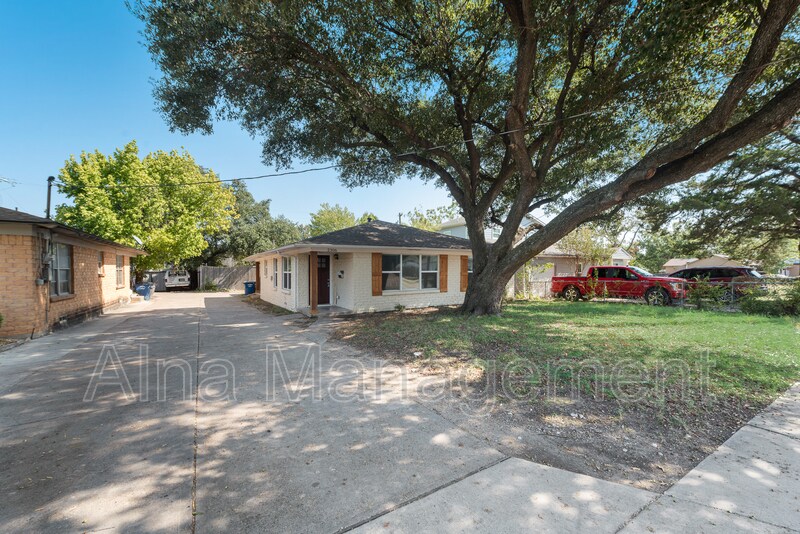 Primary Photo - 2306 S Tyler St