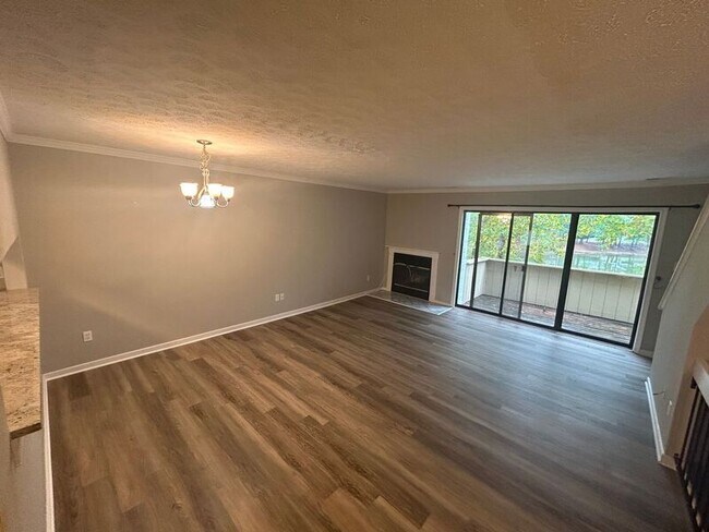 Building Photo - 2704 Spinnaker Ct