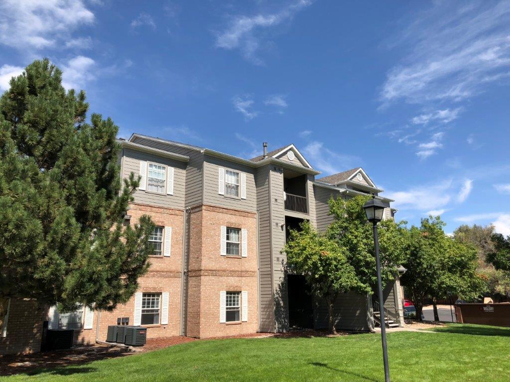 Village Crest Apartments Commerce City, CO