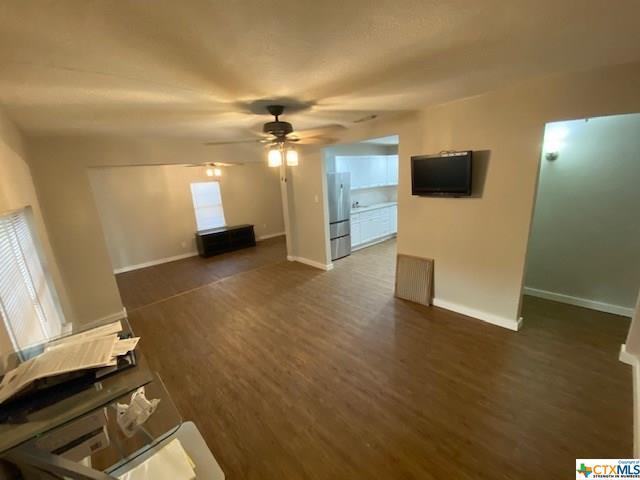 Building Photo - 413 Mesquite St