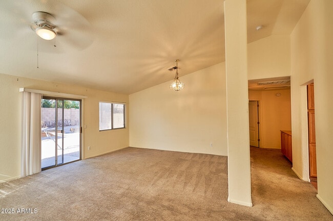 Building Photo - 30496 Maple Chase Dr