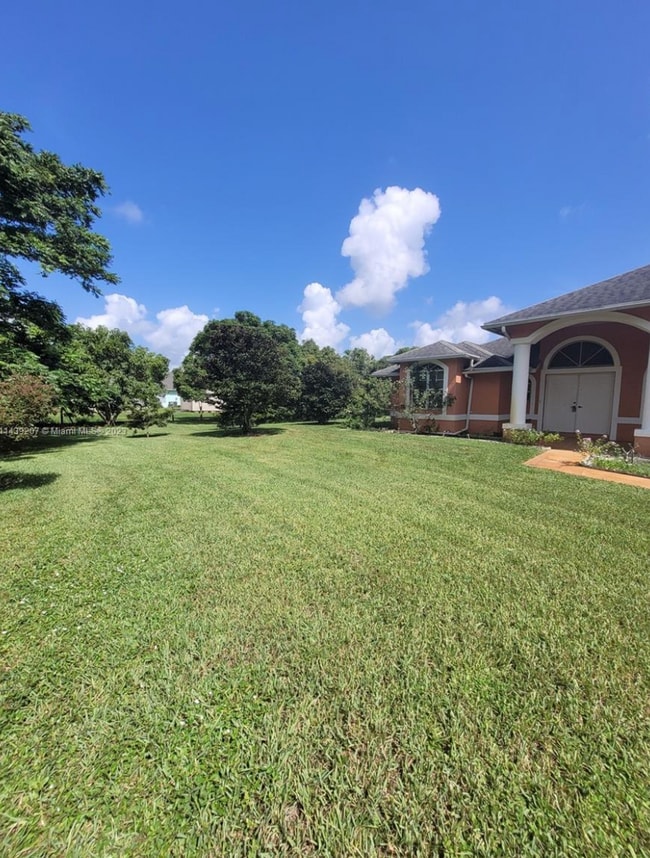 Building Photo - 17333 38th Ln N
