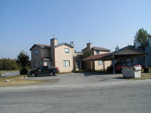 Building Photo - 7301 Woburn #2- Southside 1 bedroom with W...