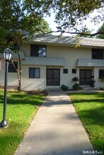 Building Photo - 35 Mountain Laurel Ct