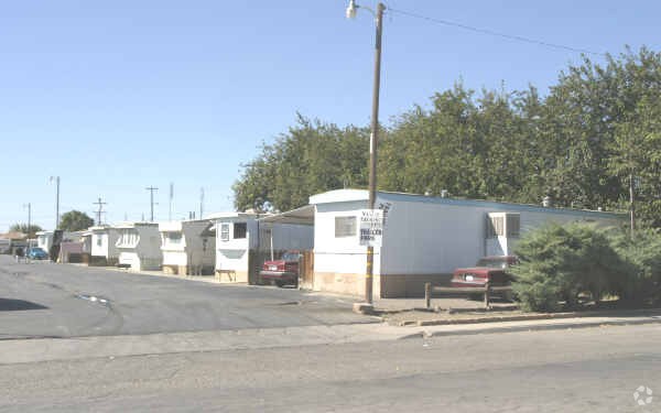 Primary Photo - 9060 S Colusa