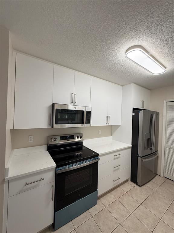 Building Photo - 5454 Bracken Ct