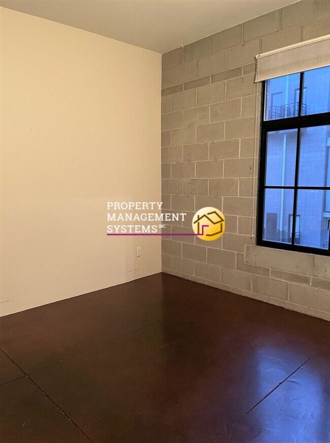 Foto del edificio - 336 W 300 S