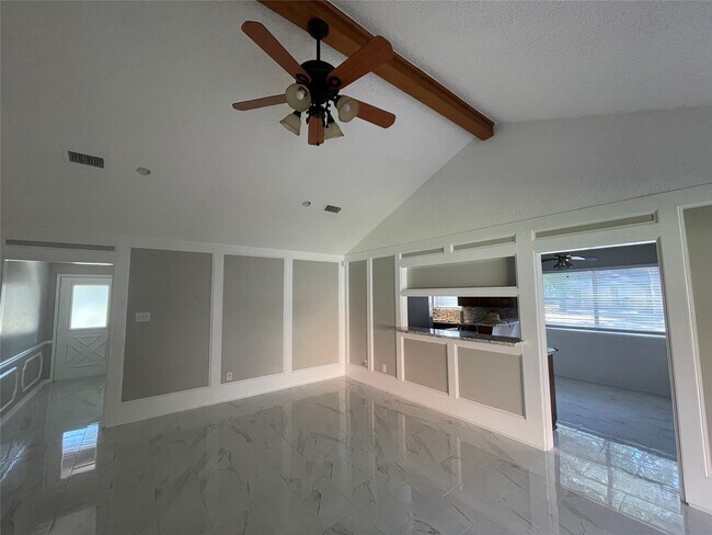 Foto del edificio - 8403 Windy Cove Ct