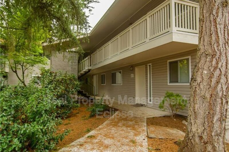 Foto principal - 14517 NE 40th St