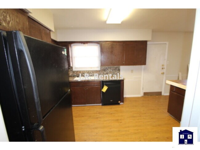 Building Photo - 1104 S. 17th Street, Copperas Cove TX, 76522