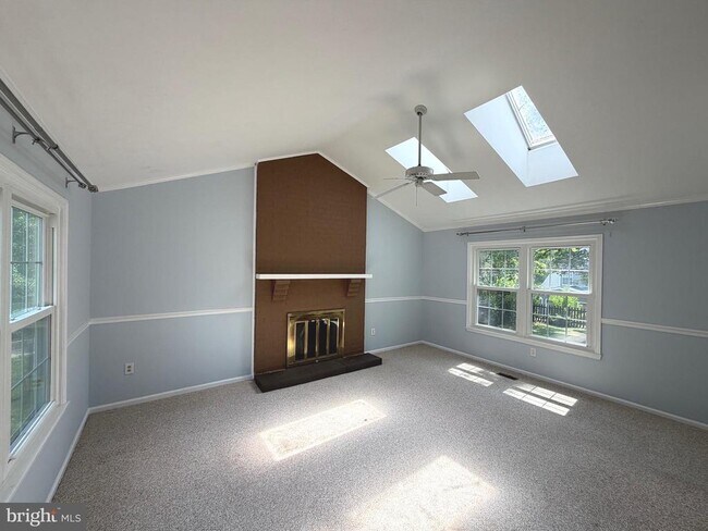 Building Photo - 3141 Gershwin Ln